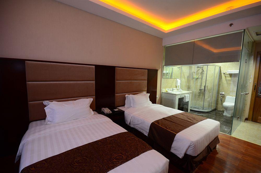 Sunlight Hotel Puerto Princesa Bagian luar foto