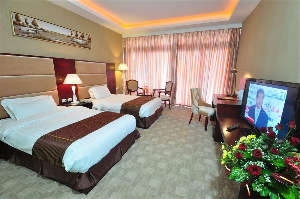 Sunlight Hotel Puerto Princesa Bagian luar foto
