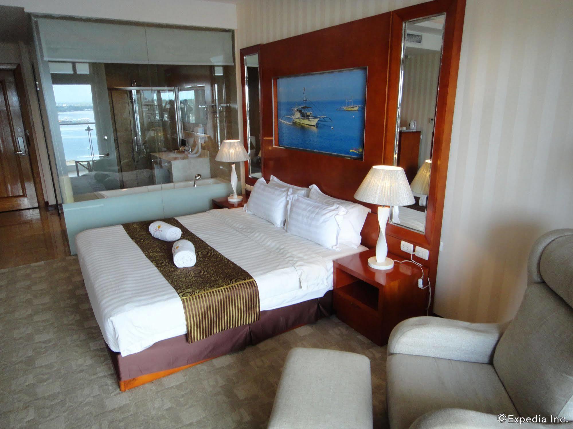 Sunlight Hotel Puerto Princesa Bagian luar foto
