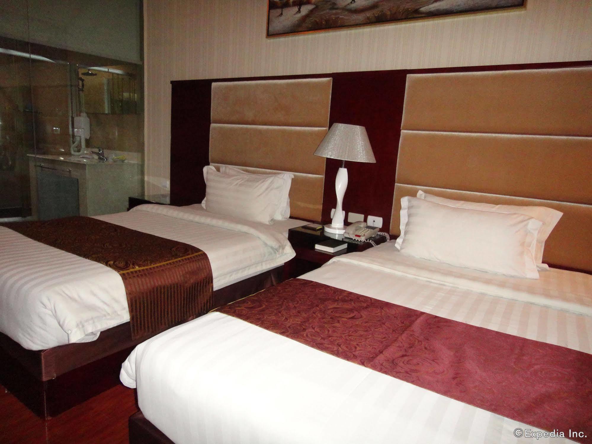 Sunlight Hotel Puerto Princesa Bagian luar foto