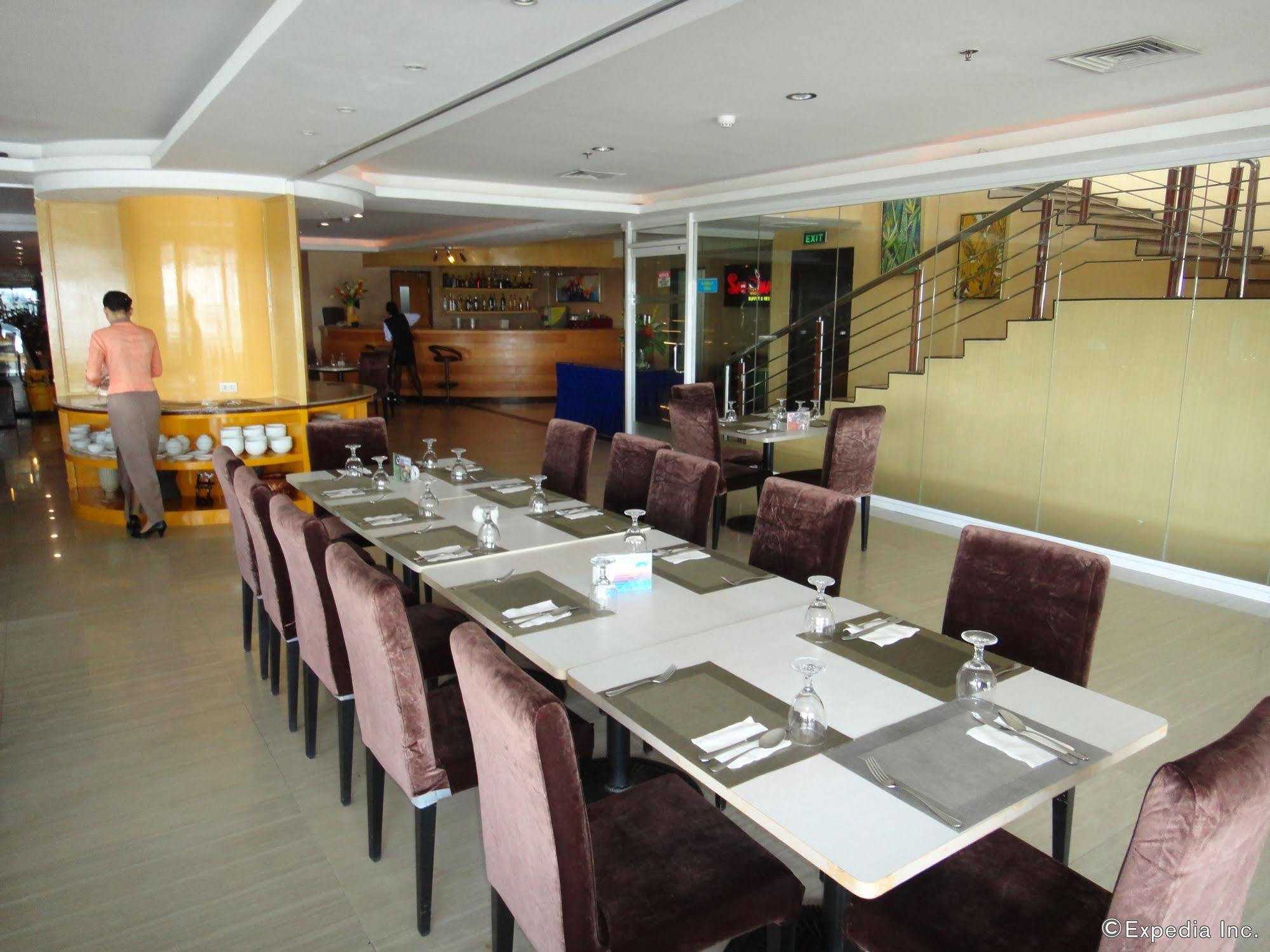 Sunlight Hotel Puerto Princesa Bagian luar foto